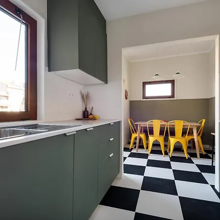 Trendy And Modern 3br Family Appartement