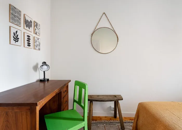 Trendy And Modern 3br Family