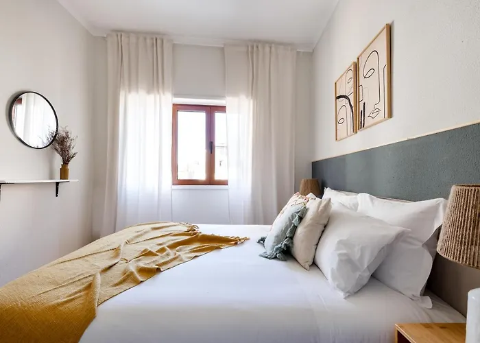 Trendy And Modern 3br Family *