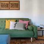 Trendy And Modern 3br Family